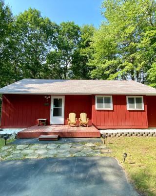Escape to a 3-Bedroom Cabin in Lower Catskills