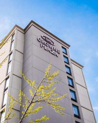 Crowne Plaza Newark Airport, an IHG Hotel