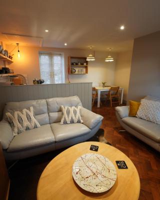 Walmer, Deal stunning coach house apartment