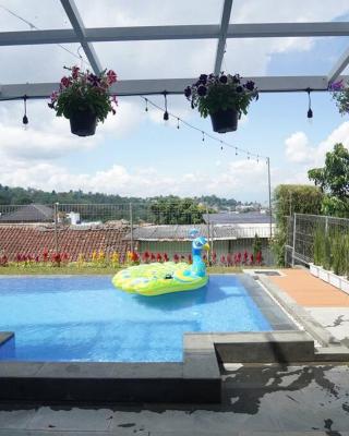 Vila Rema a beautiful 4 bedroom villa in dago with private pool