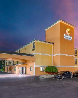 Comfort Inn & Suites Cincinnati Eastgate