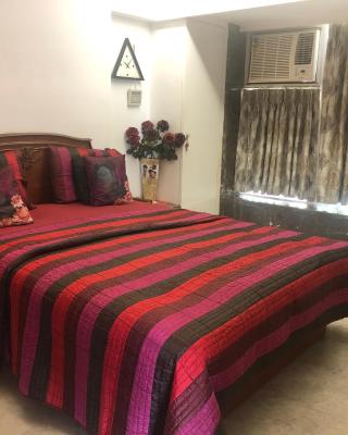 Luxurious Cozy 1 King Bed suite with free parking