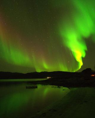 Off-the-grid cabin on the island of Senja in northern Norway