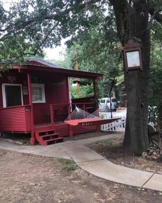 Cozy, Cheerful & Charming Cabin - Historic Julian