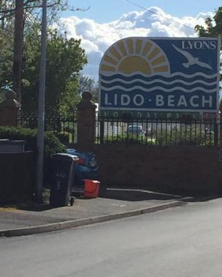 3 Bed Caravan Lido Beach