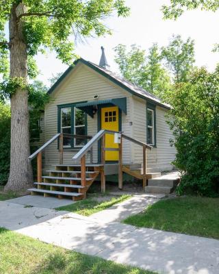 Adorable and Cozy Bungalow