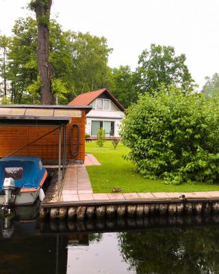 Ferienhaus direkt an der Spree mit Whirlpool und Sauna