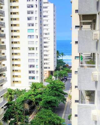 Pé na Areia a Poucos Metros -Apartamento Guarujá Pitangueiras