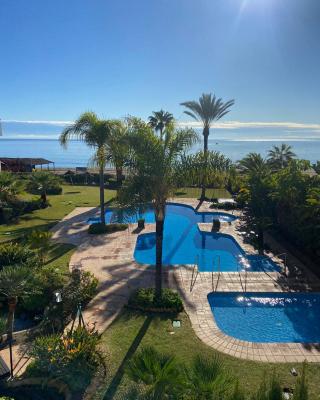 ARRUZAFA PLAYA Beachfront apartment La Cala de Mijas