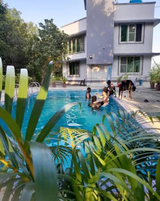 Ivy Maitri Farm 3 Bhk with Private Pool - Badlapur