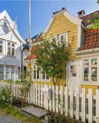 Charming Bergen house, rare historic house from 1779, Whole house