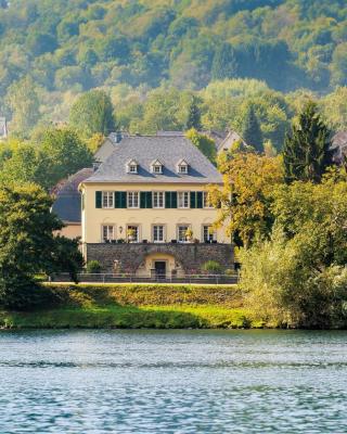 Wein- und Landhaus S A Prüm