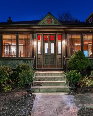 Henry House - Patio Suite - An Arrivals Stay