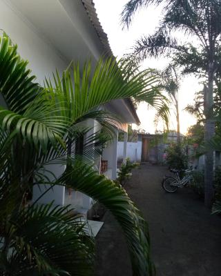 Ani Bungalows