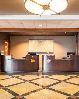 Wyndham Omaha Hotel - West Dodge