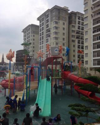3 bedroom apartment & FREE access to waterpark at Bayou Lag00n Melaka