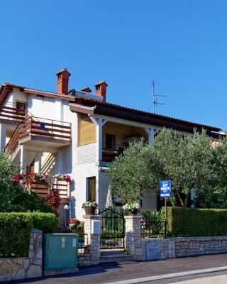 Apartments Marta by Rent Istria