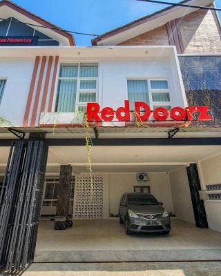 RedDoorz Syariah near Solo Paragon Mall 2