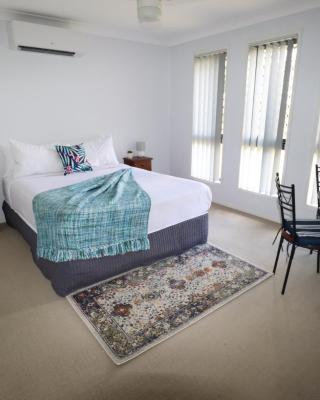 BLK Stays Guest House Deluxe Units Morayfield