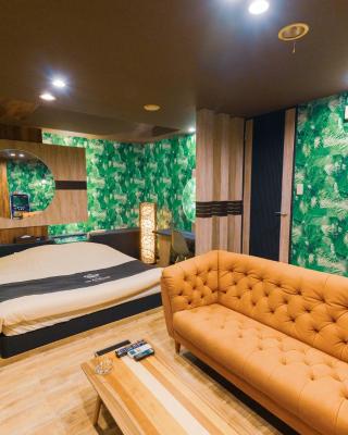 GLAMROSE -Adult Only Motel-