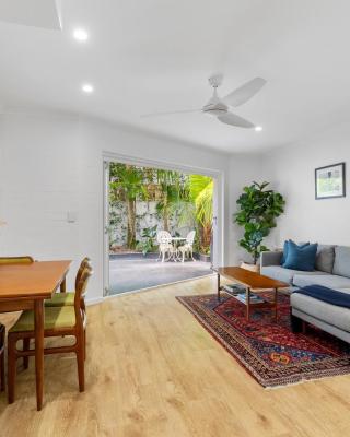Little cove gem - walking distance to the most famous Noosa beach!