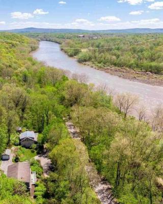 Lock Keepers Cottage on C&O Canal/Potomac River