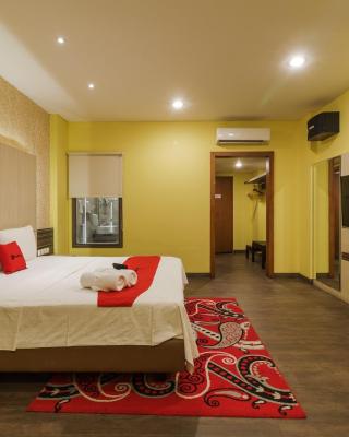 RedDoorz Plus near Dunia Fantasi Ancol