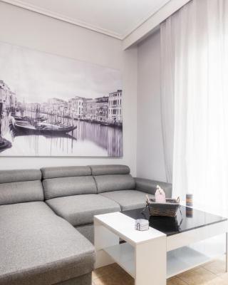 Renovated penthouse in the center of Larissa