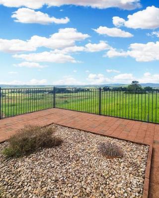 A picturesque 3 bedroom house with splendid views