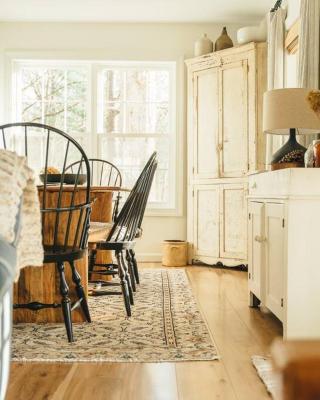 Cozy Cottage, Hot Tub, Fire Pit, 15min to Hudson and hiking