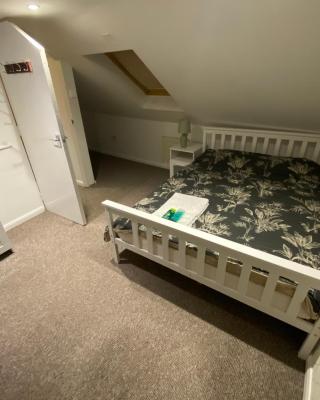 The Attic En-suite Room