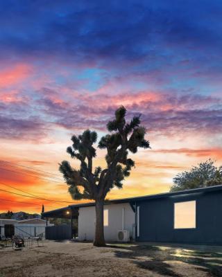 Desert Serenity in Yucca/Joshua Tree w/AC & Fire pit