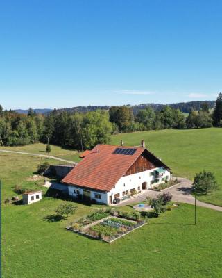 Ô Valanvron - Appartement dans une ancienne ferme neuchâteloise