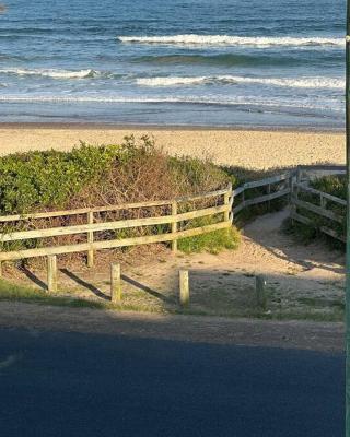 Beachfront entire house: freshly renovated