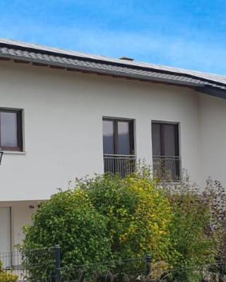 Ferienwohnung mit Terrasse, kostenloses WLAN, Parkplatz