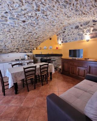 La Casa sull' Altopiano Mountain Lake Iseo hospitality