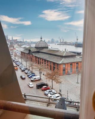 LOFT-Panoramablick-HAFEN & ELBE!