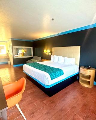 Casa Blanca Hotel & Suites Orange SR-55 Freeway, Near Honda Center, Chapman University, Disneyland