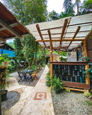 Mambembe Hostel - Ilha Grande