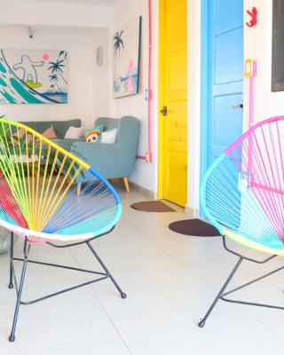 Hotel Casa Mandarine , Amazing Private Rooms w Balcony, Rooftop, Hammocks, AC, SmarTV, 100mbs!