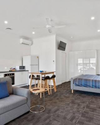 Port Lincoln Shark Apartment 6