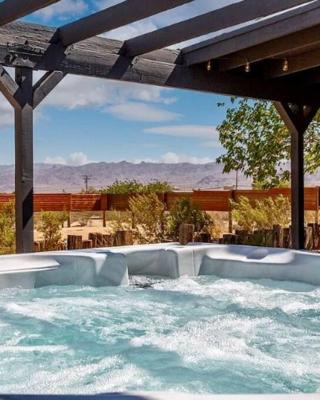 Cheerful 2bedroom home with hot tub and cowboy pool in Joshua Tree