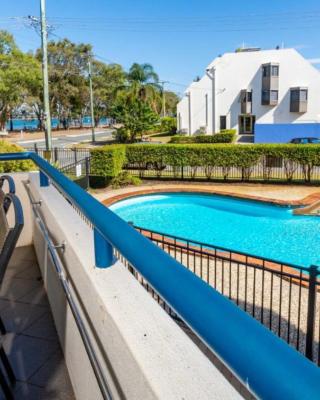 Everything you need including a pool! Karoonda Sands Apartments