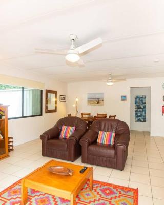 Allamanda Cottage - close to beach - pet friendly