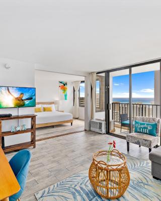 Cozy Ocean View Escape, 1 Block to Beach with Free Parking
