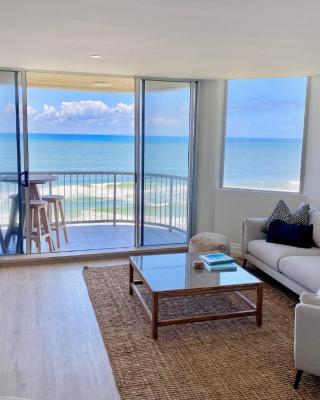 Monterey Lodge - Unit 18, 27 Warne Terrace, Kings Beach Caloundra