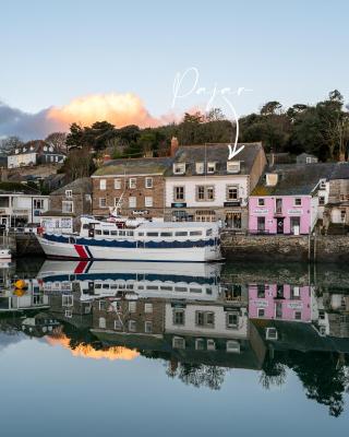 Padstow Escapes - Pajar Luxury Penthouse Apartment