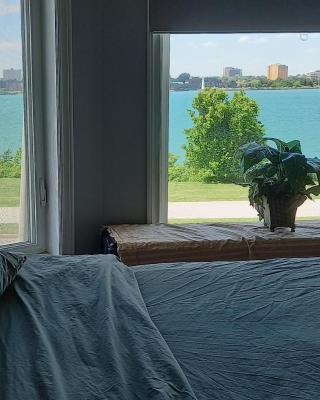 WaterfrontHome-RiverView, Windsor ,Canada