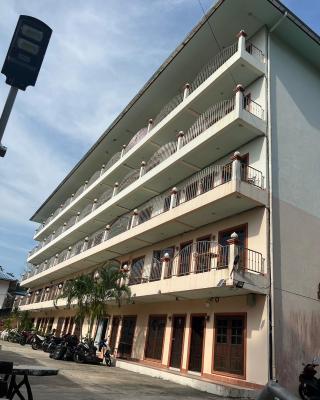 Pailin Hill Hotel