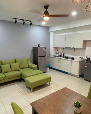 Nice & Comfy Studio in Greenfield Regency